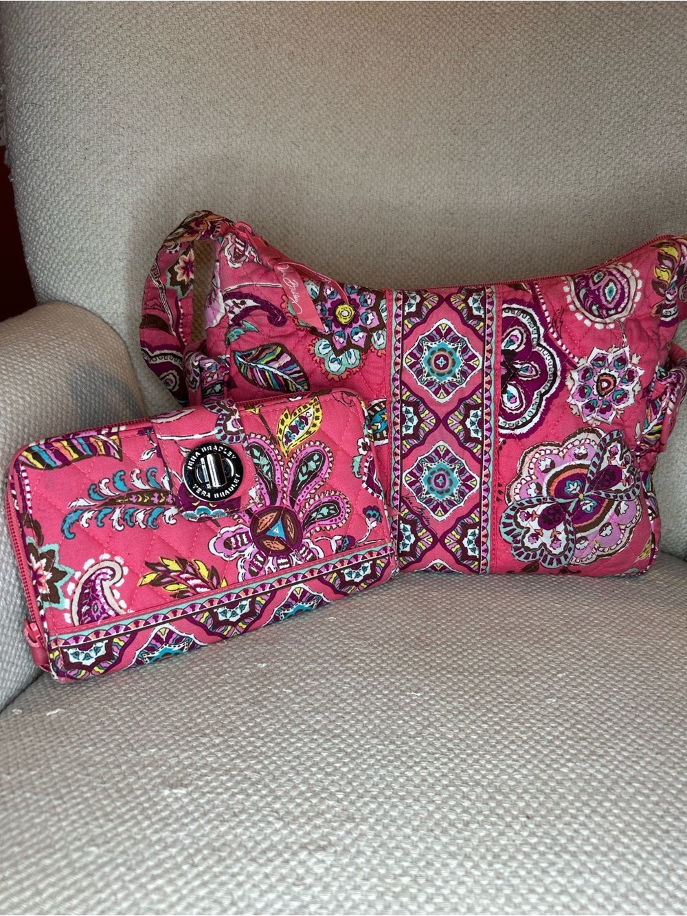 Vera Bradley On the Go call me coral pattern crossbody with matching wallet - Picture 8 of 10